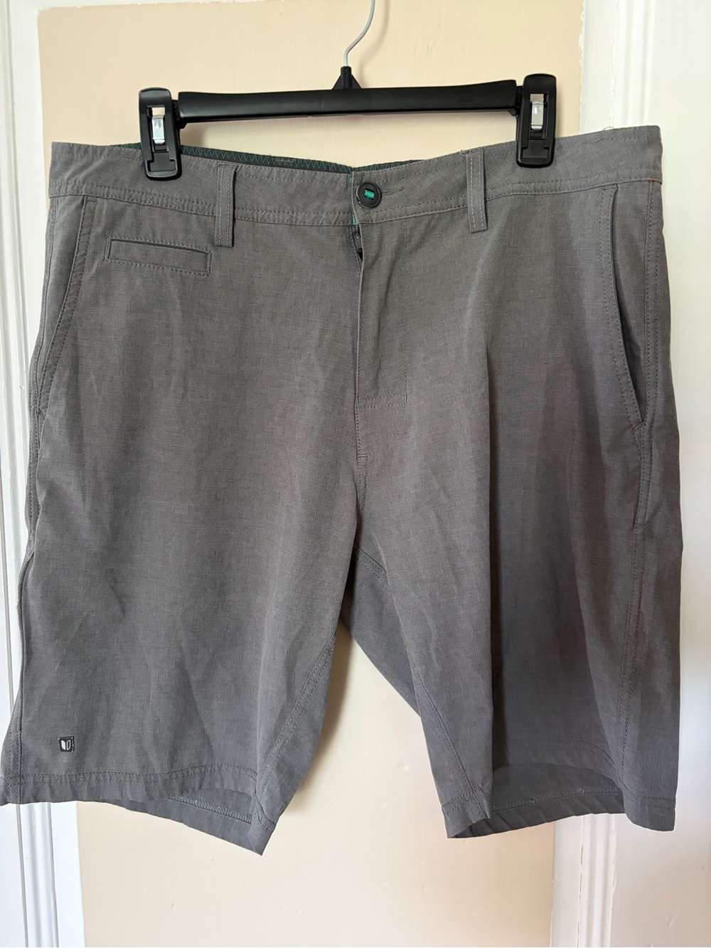 Linksoul Men's Gray Flat-Front Performance Shorts